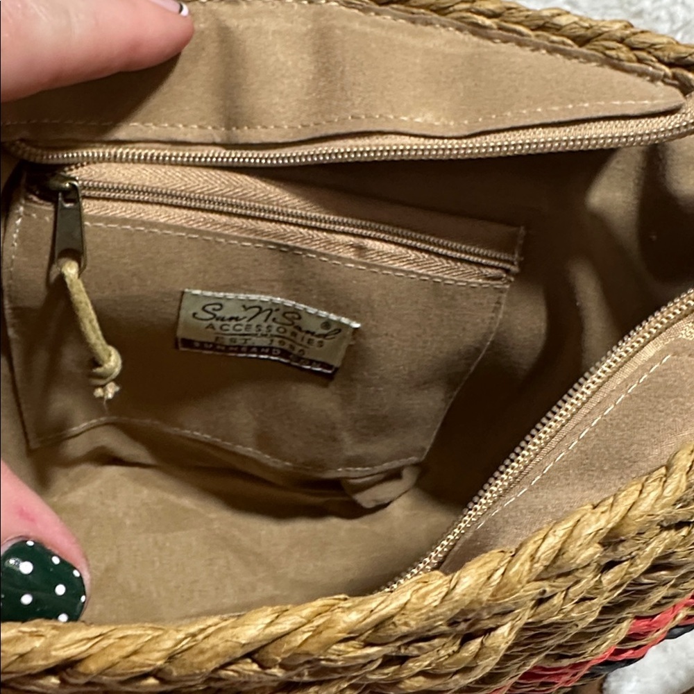 Sun ‘n’ Sand woven straw shoulder bag - Picture 4 of 4